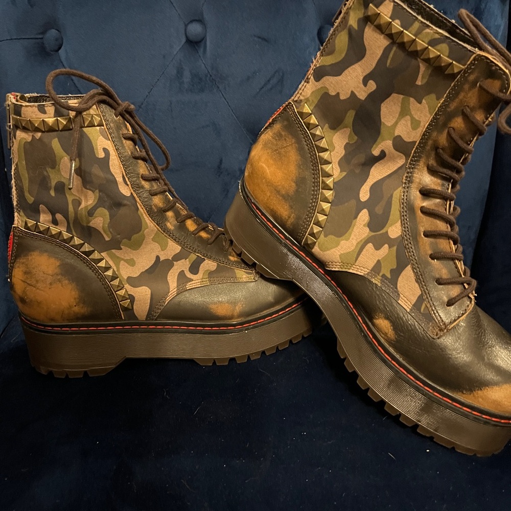 Camouflage Combat Boots